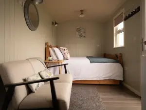 1 Bed Shepherds Hut-Sleeps 2-Free Parking-Mtn View