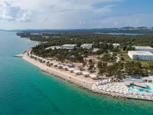 อมาดเรีย พาร์ค ดีลักซ์ บีช โมบาย โฮม