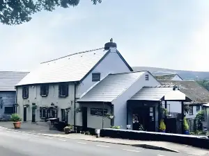 Roadhouse Llanwenarth