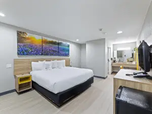 Days Inn by Wyndham McKinney