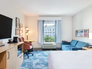 勞倫斯維爾德盧斯歡朋酒店