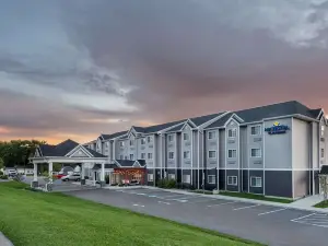 ไมโครเทลอินน์แอนด์สวีทส์บายวินด์แฮมวอร์ซอ