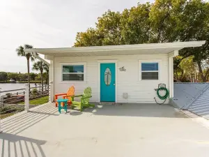 The Keys Bungalow on the Cotee River