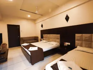 Hotel Kiran Miraj