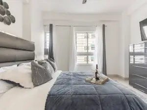 Upscale 3 Br Apartment For Family Or Friends Stay