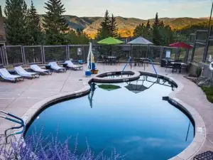 Timberline Condominiums Studio Deluxe Unit 116