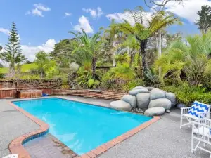 Secluded, private rural retreat mins from Warkworth -"Avondale" Minihouse