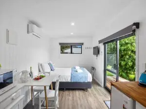 Joy's Rest Cabin - Whangamata