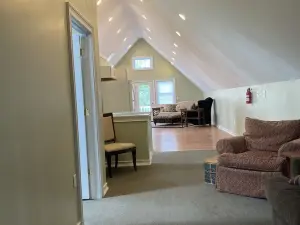 Spacious, beautiful apartment in the center of town