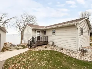 Moonglade House