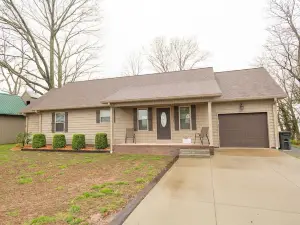 Includes, Seasonal, M-Thur. Pontoon Rental, Dock Access, National Park <1m Away
