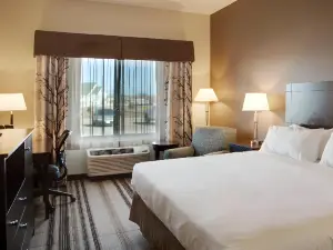 Holiday Inn Express & Suites Nevada