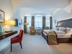 Romantik Hotel Burgkeller & Residenz Kerstingshaus