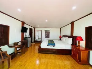 ชมกะทนง รีสอร์ท