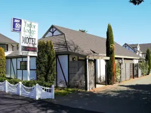 Tudor Lodge Motel