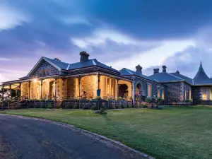 Coragulac House Cottages