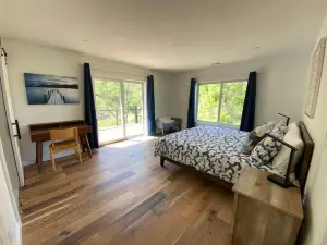 Brand New Waterfront Luxury Home, convenient to CooperstownAll Star Village