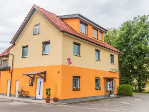 Ferienwohnungen und Zimmer Yassi