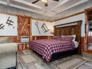 Log Cabin Inn