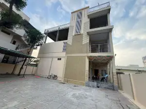 2-bedroom townhome in delightful Kalaburagi with WiFi, AC