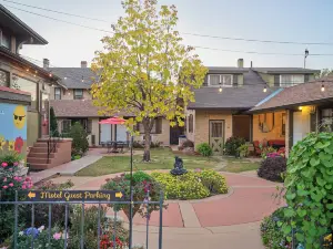 เดอะเครสต์โมเทล อินคัลเลอร์ฟูลโคโลราโด