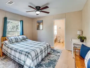 < 1 ไมล์ จาก ซูวานนี ริเวอร์, ไฮด์อะเวย์ พร้อม ลาไน