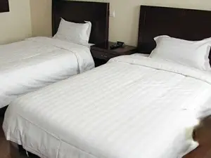 Zhongba Chuanqian Hotel