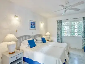 Southwinds Beach House is a 3 Bedroom with Exquisite Sea Views