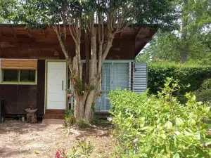 Cabana Monoambiente Con Pileta y jardin Arbolado