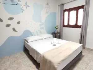 Hostal Colors