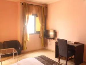 Tou'Ngou Hotel