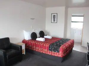 Kiwi Court Motel