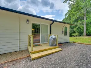 Pickens Cottage ~ 5 Mi to Table Rock State Park!