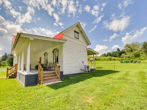 Lovely 1800s Booneville Home w/ Antique Furniture