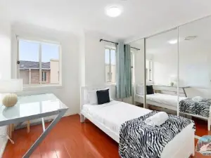 Aircabin - Seven Hills - Lovely - 3 Beds Townhouse