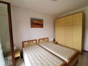 Pleasant Apartment by the Lake