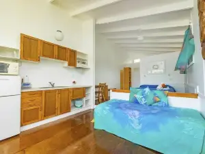 Aroa Beachside Resort
