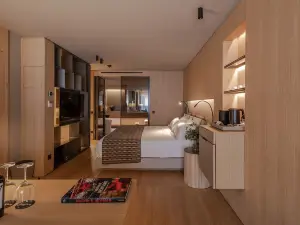 The Blackpine Hotel, Small Luxury Hotels