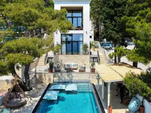 SeiSensi Luxury Beach Villa