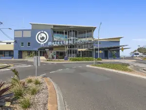 伯靈頓假日公寓