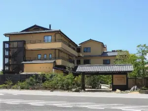濱湖月
