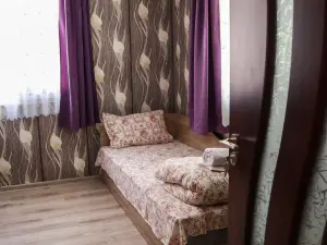Ideal Bungalow for 2 or 3 Guests Surrounded by a Lovely Garden