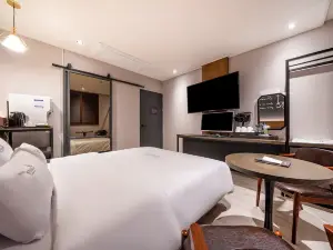 Osan Studio 9 Self Check-in Motel