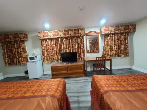 Majestic Inn & Suites
