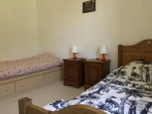 Chambres Individuelles Avec Partie Commune ou Logement Entier si Disponible Via Rhona