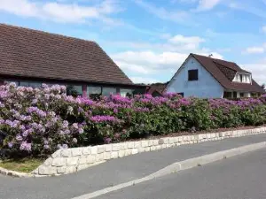 2 Chambres privées Dans un Jardin d'Hiver, Garage Voiture, vélos, Motos