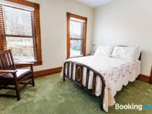 Reynolds House Inn