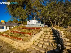 Fairy Tale 13-Acre Sunset Villa at Windy Gap Valley Near Yosemite