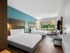 Tru by Hilton Lexington