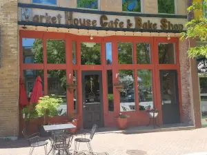 Charming  Downtown  Boutique loft- located in the Historic River District